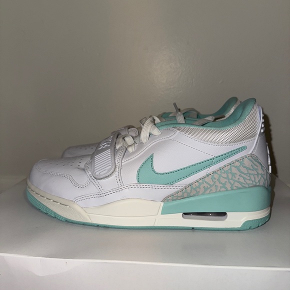 Jordan Shoes - WMNS AIR JORDAN LEGACY 312 LOW